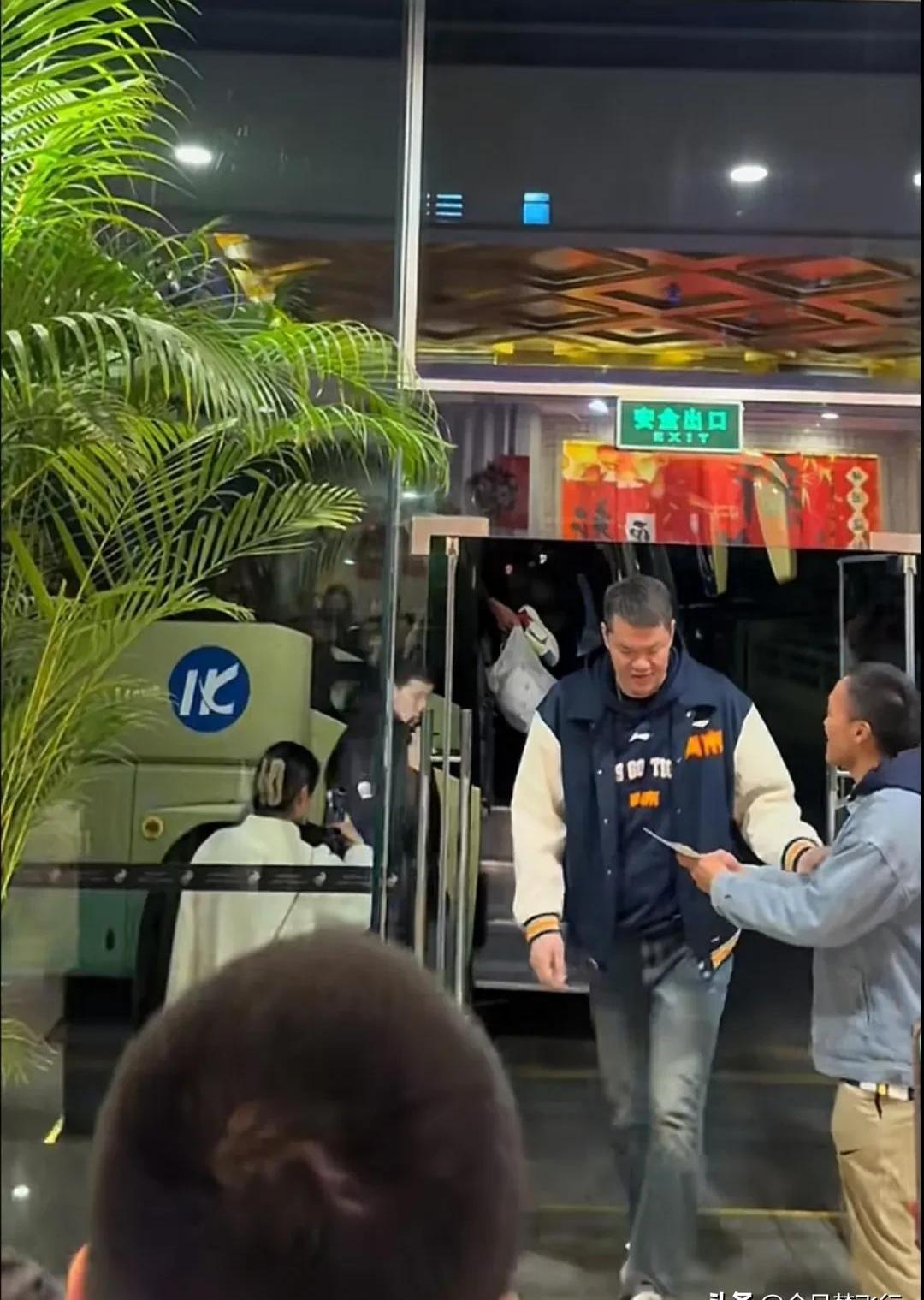 包含贵州智誠队斩获关键胜利，豪取三分的词条