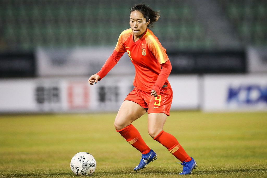北极女足比赛未决之局，全力以赴冲刺冠军 